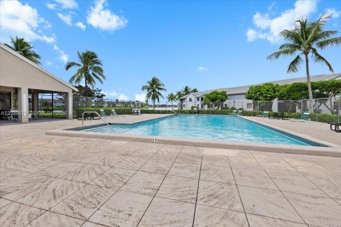 Condo in Homestead, Florida, 3 bedrooms № 2243316 - photo 26