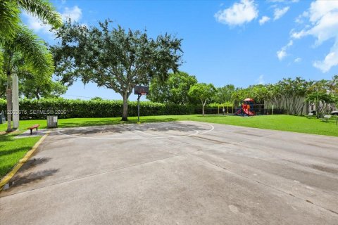 Condo in Homestead, Florida, 3 bedrooms № 2243316 - photo 28