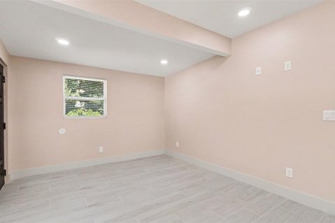 House in Ocala, Florida 3 bedrooms, 141.95 sq.m. № 2204874 - photo 7
