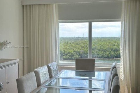 Copropriété à louer à Sunny Isles Beach, Floride: 2 chambres, 125.42 m2 № 1978296 - photo 7