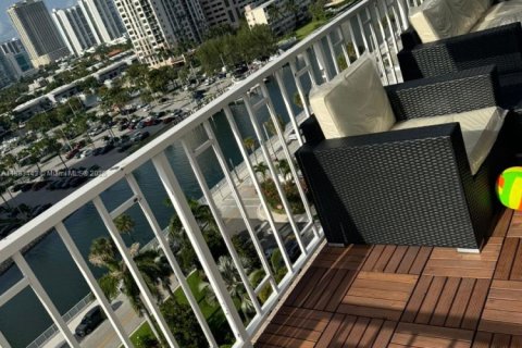 Copropriété à louer à Sunny Isles Beach, Floride: 2 chambres, 125.42 m2 № 1978296 - photo 28