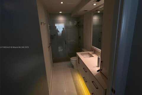 Copropriété à louer à Sunny Isles Beach, Floride: 2 chambres, 125.42 m2 № 1978296 - photo 13