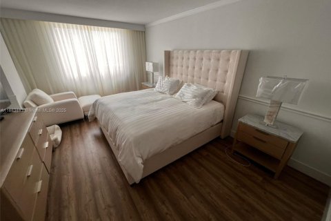 Copropriété à louer à Sunny Isles Beach, Floride: 2 chambres, 125.42 m2 № 1978296 - photo 18