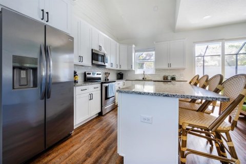 Villa ou maison à vendre à Tampa, Floride: 4 chambres, 177.44 m2 № 2419232 - photo 7