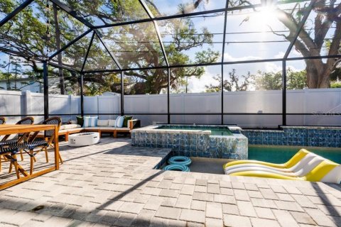 Villa ou maison à vendre à Tampa, Floride: 4 chambres, 177.44 m2 № 2419232 - photo 28