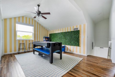 Villa ou maison à vendre à Tampa, Floride: 4 chambres, 177.44 m2 № 2419232 - photo 18