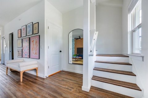 Villa ou maison à vendre à Tampa, Floride: 4 chambres, 177.44 m2 № 2419232 - photo 2