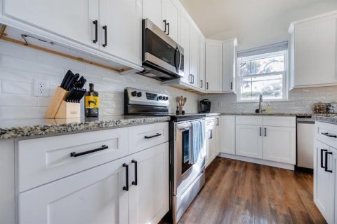 Villa ou maison à vendre à Tampa, Floride: 4 chambres, 177.44 m2 № 2419232 - photo 6