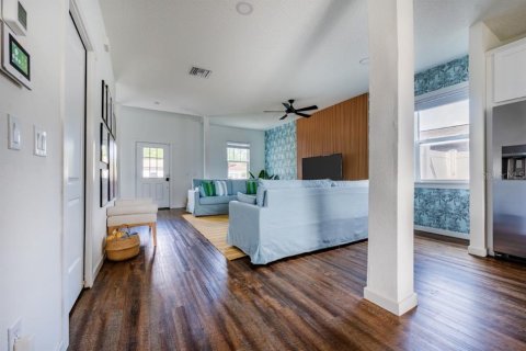 Villa ou maison à vendre à Tampa, Floride: 4 chambres, 177.44 m2 № 2419232 - photo 9