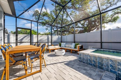 Villa ou maison à vendre à Tampa, Floride: 4 chambres, 177.44 m2 № 2419232 - photo 29