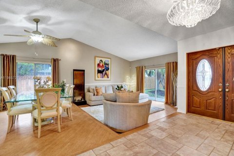 Купить виллу или дом в Плантация, Флорида 4 спальни, 212.19м2, № 2049166 - фото 10