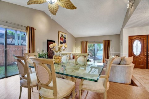 Купить виллу или дом в Плантация, Флорида 4 спальни, 212.19м2, № 2049166 - фото 13