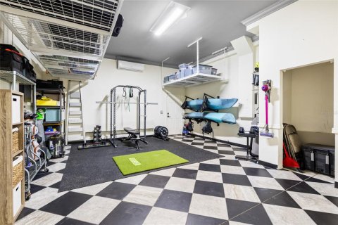 Townhouse in Saint Petersburg, Florida 3 bedrooms, 189.89 sq.m. № 2151497 - photo 6