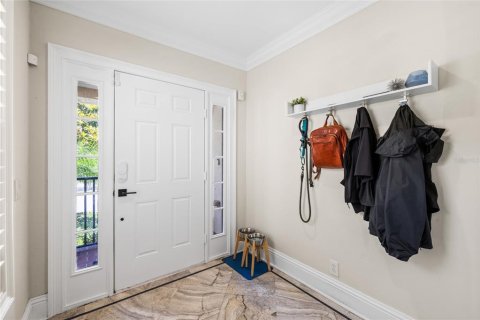 Townhouse in Saint Petersburg, Florida 3 bedrooms, 189.89 sq.m. № 2151497 - photo 4