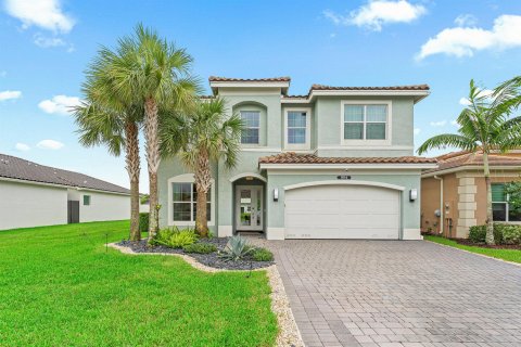 House in Delray Beach, Florida 5 bedrooms, 264.59 sq.m. № 2401227
