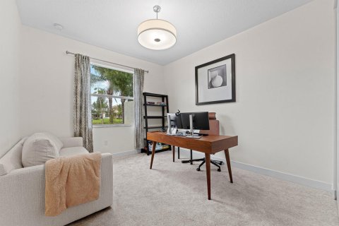 House in Delray Beach, Florida 5 bedrooms, 264.59 sq.m. № 2401227 - photo 20