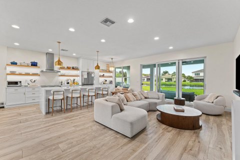 House in Delray Beach, Florida 5 bedrooms, 264.59 sq.m. № 2401227 - photo 16