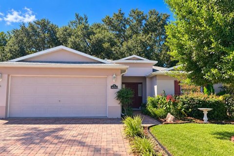House in Ocala, Florida 3 bedrooms, 166.67 sq.m. № 2388114