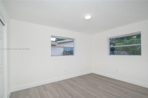 Casa en venta en Sunrise, Florida, 3 dormitorios № 1814909 - foto 13