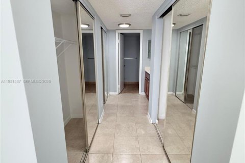 Condominio en alquiler en Coral Springs, Florida, 2 dormitorios, 78.97 m2 № 1990154 - foto 8