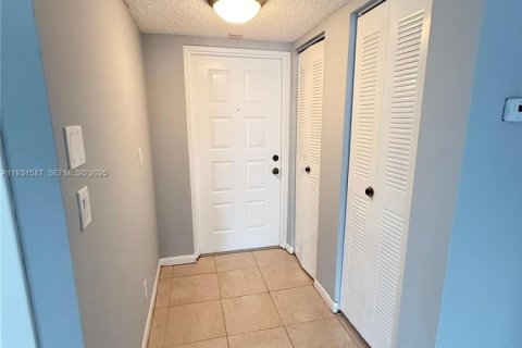 Condominio en alquiler en Coral Springs, Florida, 2 dormitorios, 78.97 m2 № 1990154 - foto 7