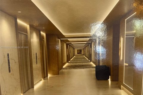 Copropriété à vendre à Bal Harbour, Floride: 2 chambres, 140.65 m2 № 1954587 - photo 9