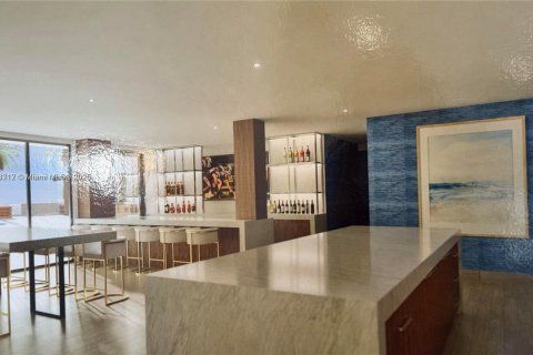 Copropriété à vendre à Bal Harbour, Floride: 2 chambres, 140.65 m2 № 1954587 - photo 16