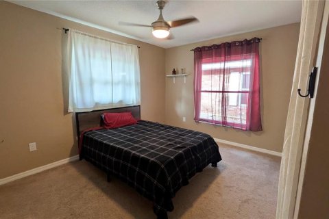 House in DeLand, Florida 3 bedrooms, 204.76 sq.m. № 2141076 - photo 25