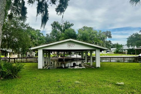 House in DeLand, Florida 3 bedrooms, 204.76 sq.m. № 2141076 - photo 7