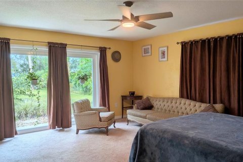 House in DeLand, Florida 3 bedrooms, 204.76 sq.m. № 2141076 - photo 18