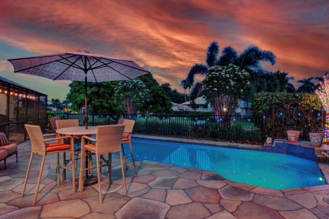 House in Coral Springs, Florida 5 bedrooms, 306.58 sq.m. № 2190053 - photo 2
