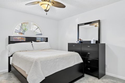 House in Coral Springs, Florida 5 bedrooms, 306.58 sq.m. № 2190053 - photo 29