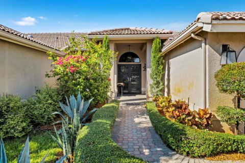 House in Coral Springs, Florida 5 bedrooms, 306.58 sq.m. № 2190053 - photo 5