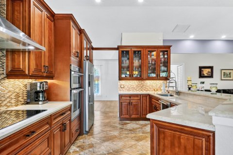 House in Coral Springs, Florida 5 bedrooms, 306.58 sq.m. № 2190053 - photo 7
