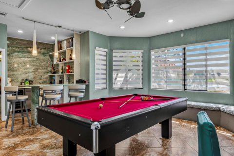 House in Coral Springs, Florida 5 bedrooms, 306.58 sq.m. № 2190053 - photo 30