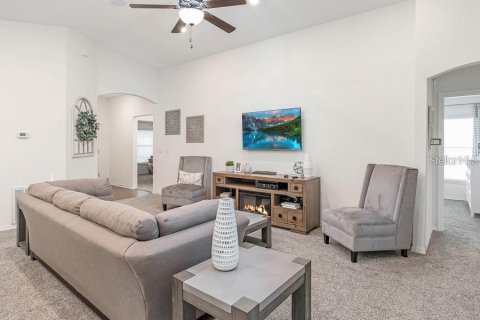 Casa en venta en Haines City, Florida, 4 dormitorios, 159.33 m2 № 1902762 - foto 12