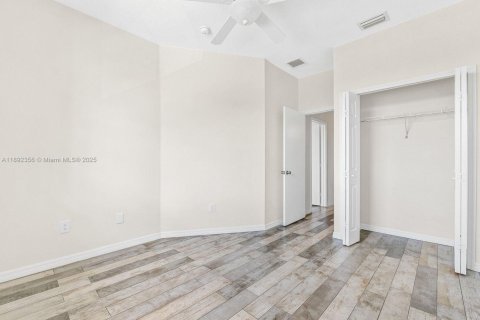 Adosado en venta en Dania Beach, Florida, 3 dormitorios, 150.04 m2 № 1944050 - foto 17