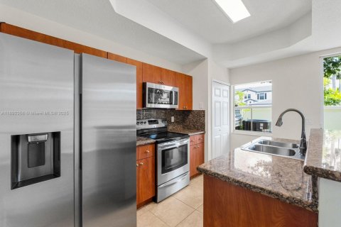 Adosado en venta en Dania Beach, Florida, 3 dormitorios, 150.04 m2 № 1944050 - foto 11