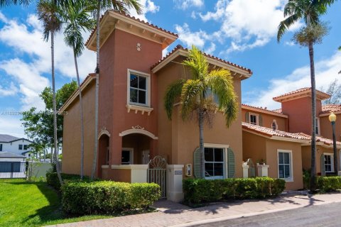 Adosado en venta en Dania Beach, Florida, 3 dormitorios, 150.04 m2 № 1944050 - foto 1