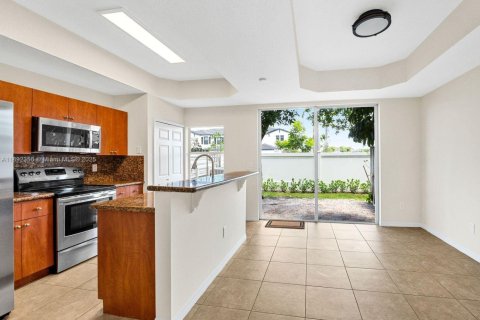 Adosado en venta en Dania Beach, Florida, 3 dormitorios, 150.04 m2 № 1944050 - foto 26