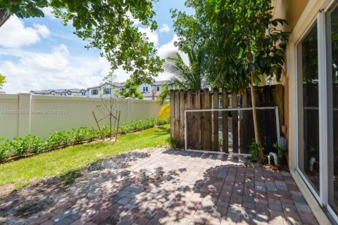 Adosado en venta en Dania Beach, Florida, 3 dormitorios, 150.04 m2 № 1944050 - foto 30