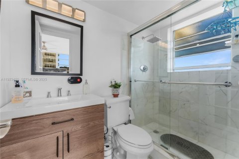 Copropriété à vendre à North Miami, Floride: 2 chambres, 110.37 m2 № 1977404 - photo 26