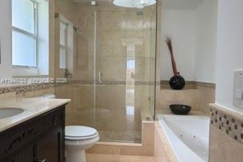 Casa en venta en Miami, Florida, 4 dormitorios, 182.83 m2 № 2060680 - foto 2
