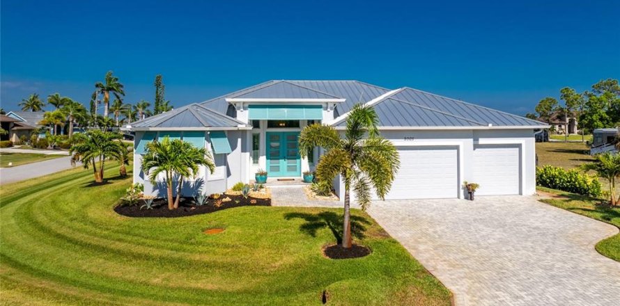 Villa ou maison à Port Charlotte, Floride 3 chambres, 201.13 m2 № 2200058