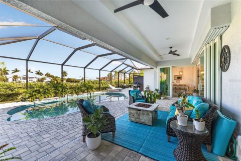 Villa ou maison à vendre à Port Charlotte, Floride: 3 chambres, 201.13 m2 № 2200058 - photo 2