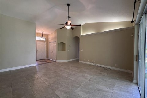 Villa ou maison à louer à Ormond Beach, Floride: 4 chambres, 179.95 m2 № 2145478 - photo 6