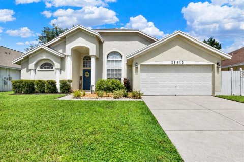 Villa ou maison à Wesley Chapel, Floride 3 chambres, 166.39 m2 № 2371791