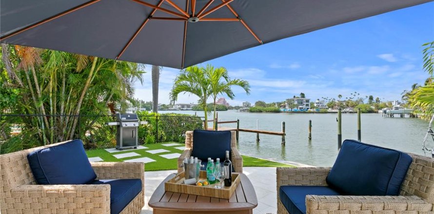 Villa ou maison à Saint Pete Beach, Floride 3 chambres, 218.13 m2 № 1683160