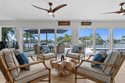 Villa ou maison à vendre à Saint Pete Beach, Floride: 3 chambres, 218.13 m2 № 1683160 - photo 5
