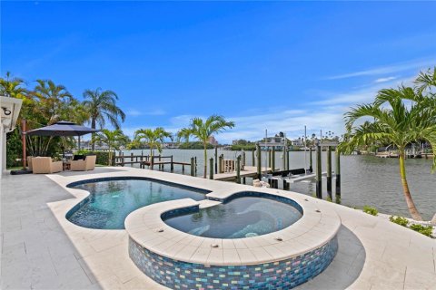 Villa ou maison à vendre à Saint Pete Beach, Floride: 3 chambres, 218.13 m2 № 1683160 - photo 3